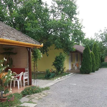 Bed & Breakfast Familia Panzio Makó