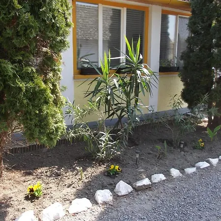Familia Panzio Bed & Breakfast Makó
