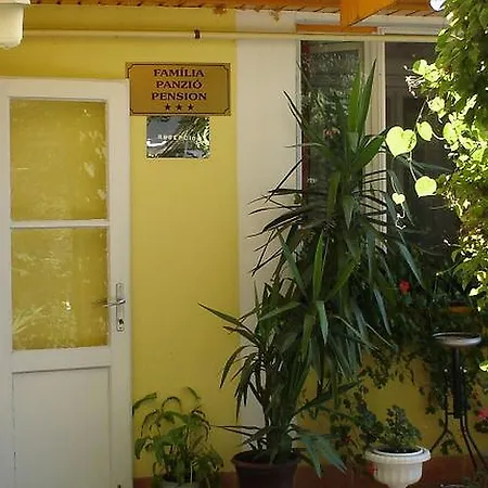 Familia Panzio Bed & Breakfast Makó