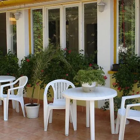 Familia Panzio Couette-café Makó